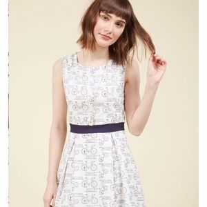 ModCloth white and navy bicycle dress 4X NEW